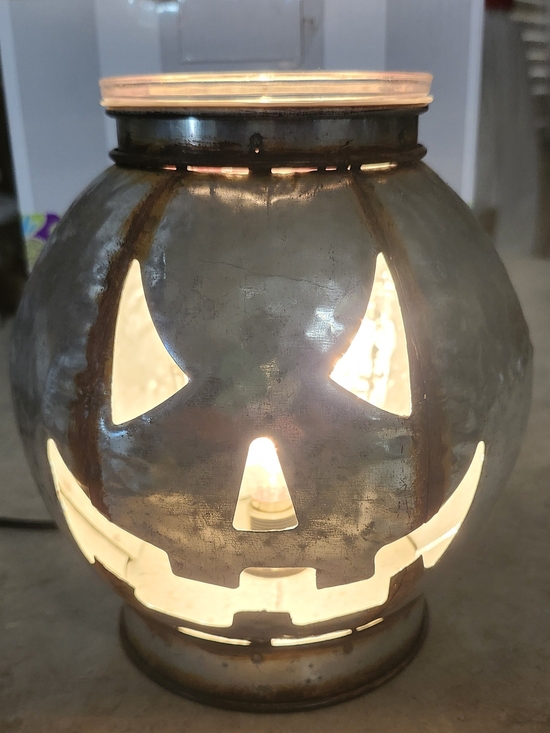 Scentsy Other - Scentsy Galvanized Metal Jack-O'-Lantern wax warmer